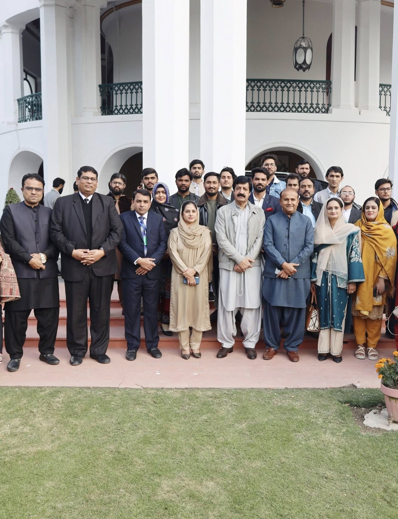 Politics&IR organized meeting with Governor and MPA